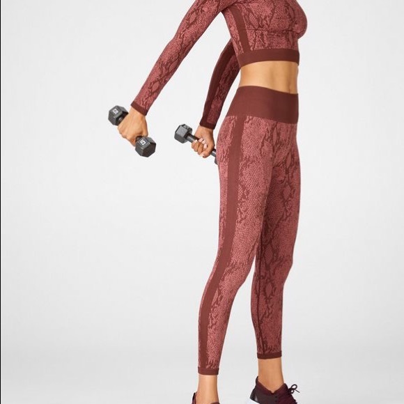 High-Waisted Seamless Snakeskin 7/8 - Picture 2 of 15